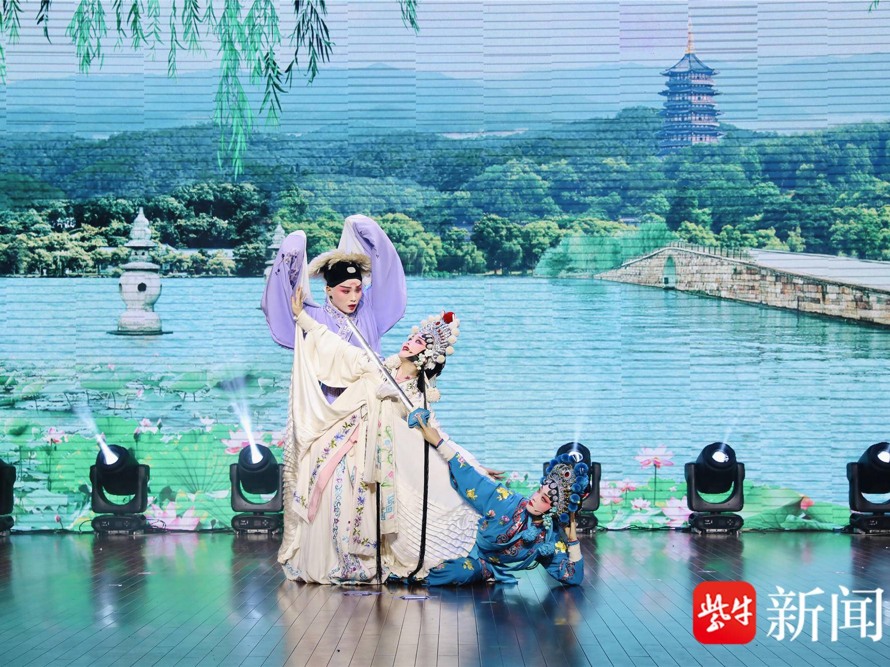 
                        4:3图片