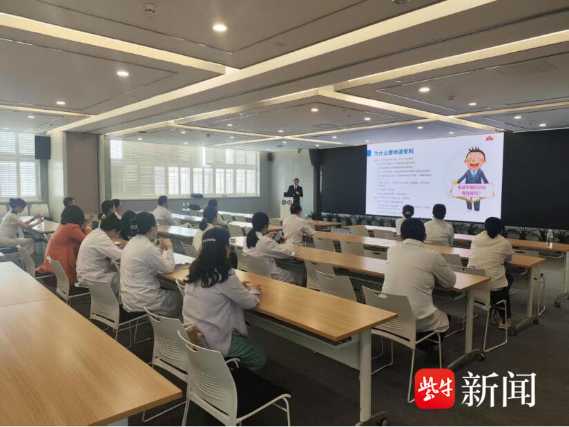 
                        4:3图片