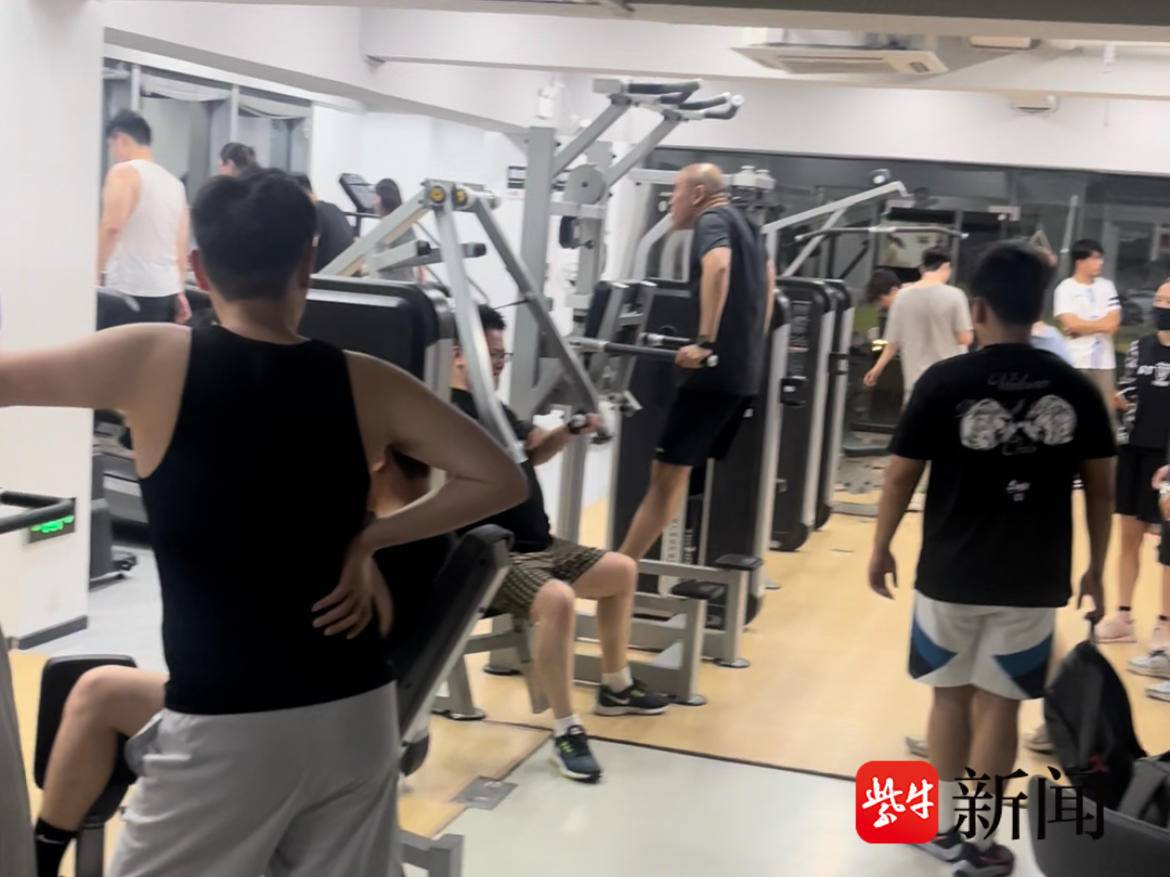 
                        4:3图片