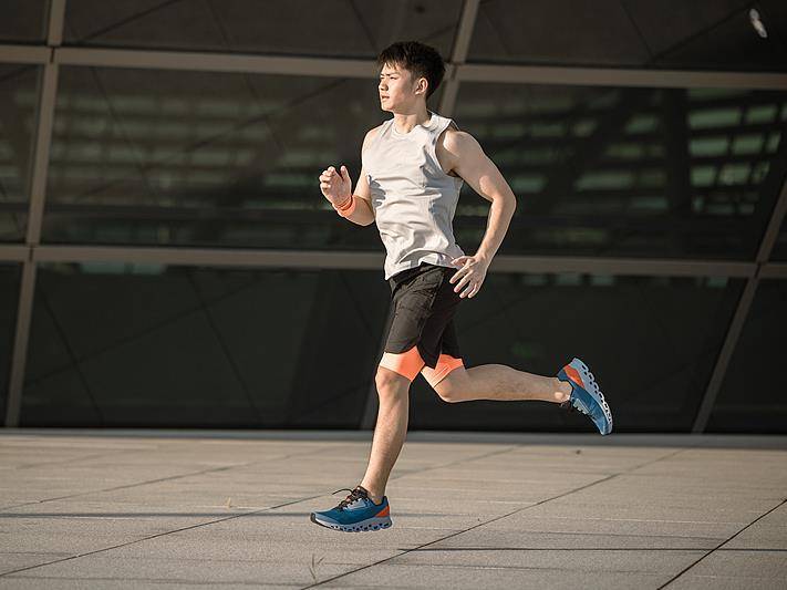 
                        4:3图片