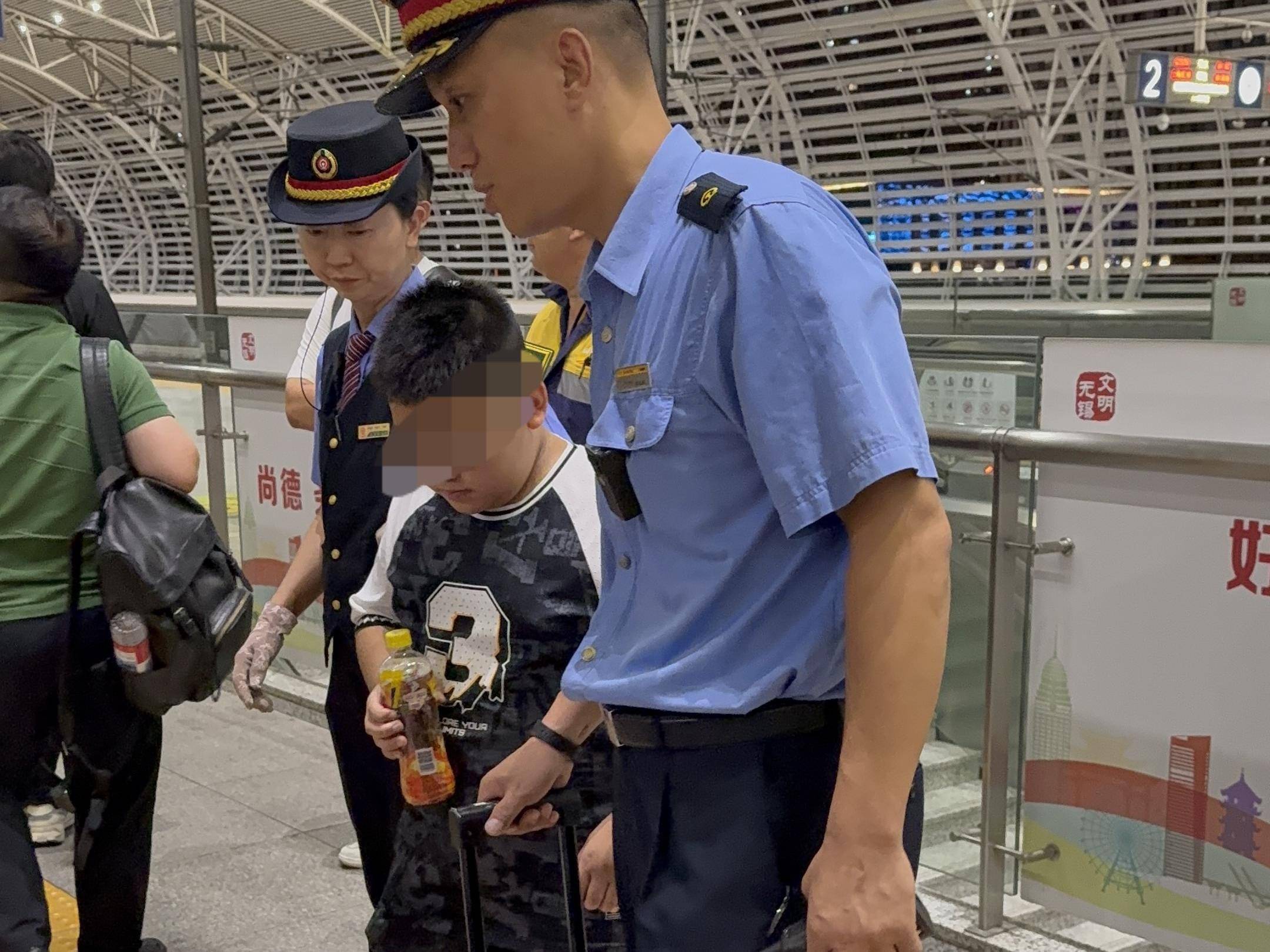 
                        4:3图片