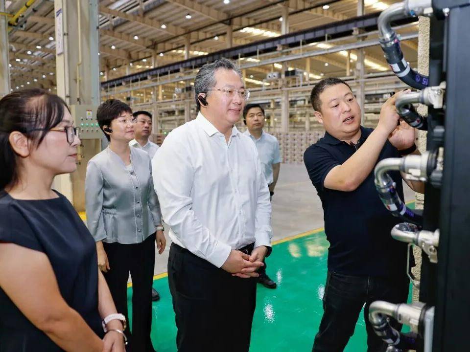 
                        4:3图片