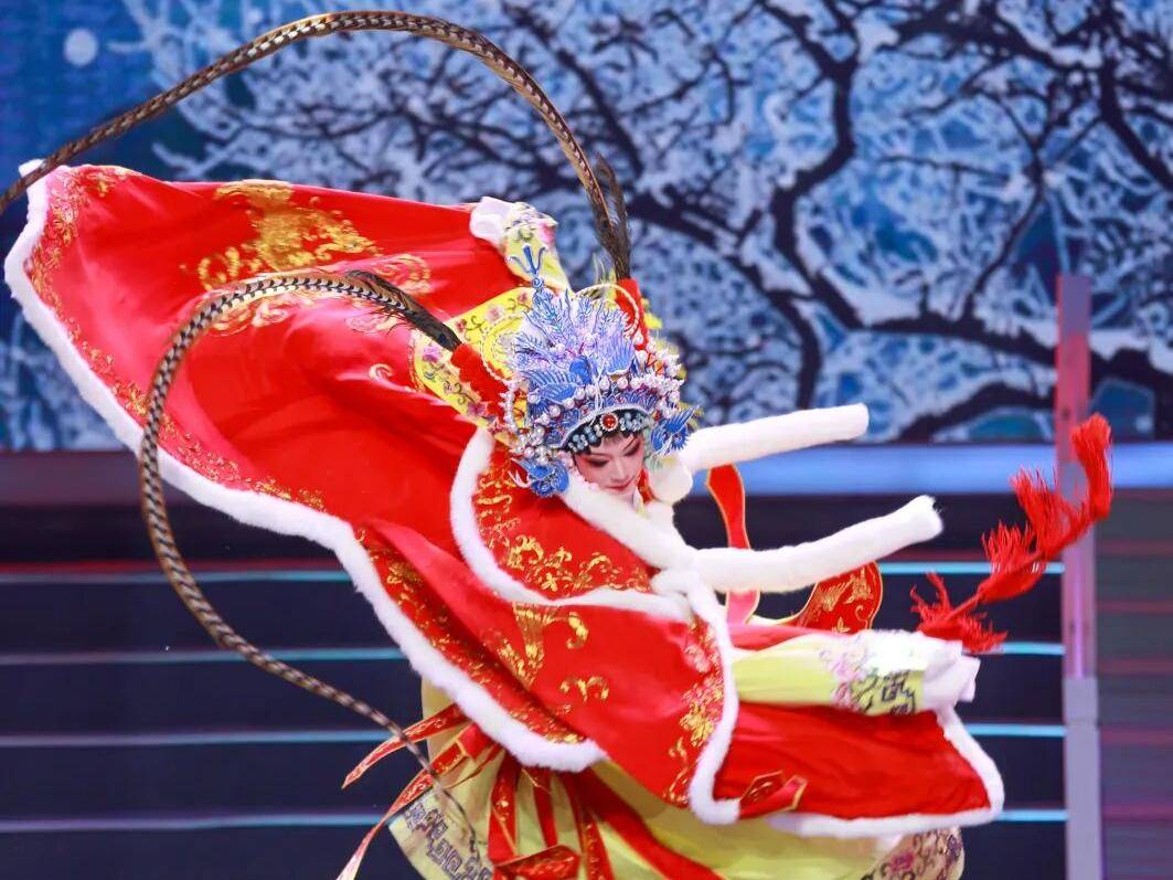 
                        4:3图片