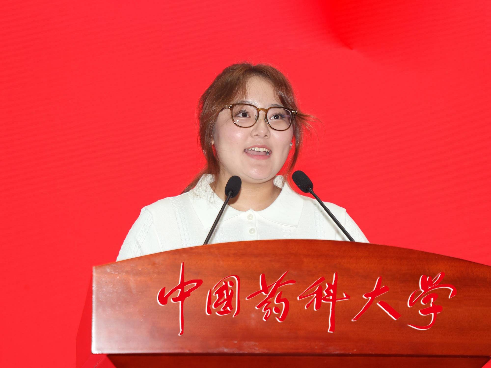 
                        4:3图片