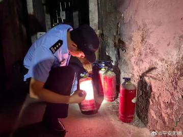 
                        4:3图片