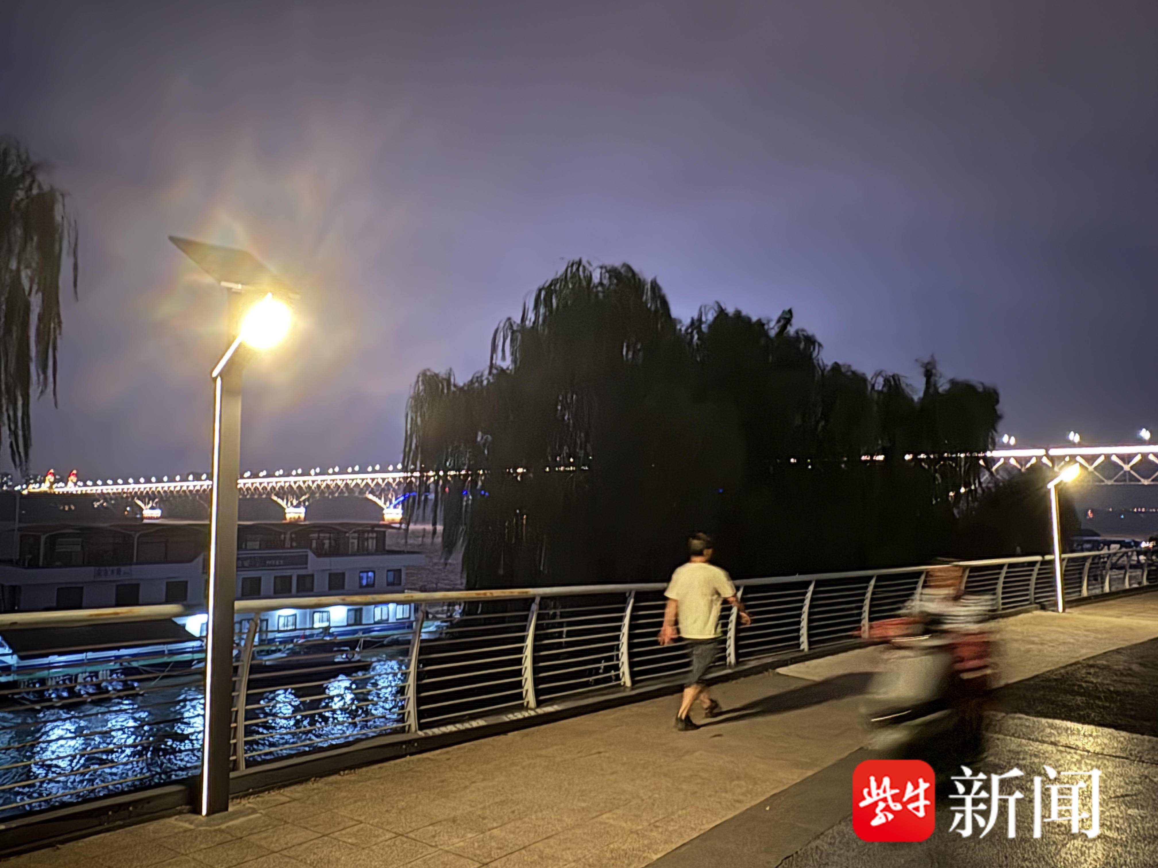 
                        4:3图片