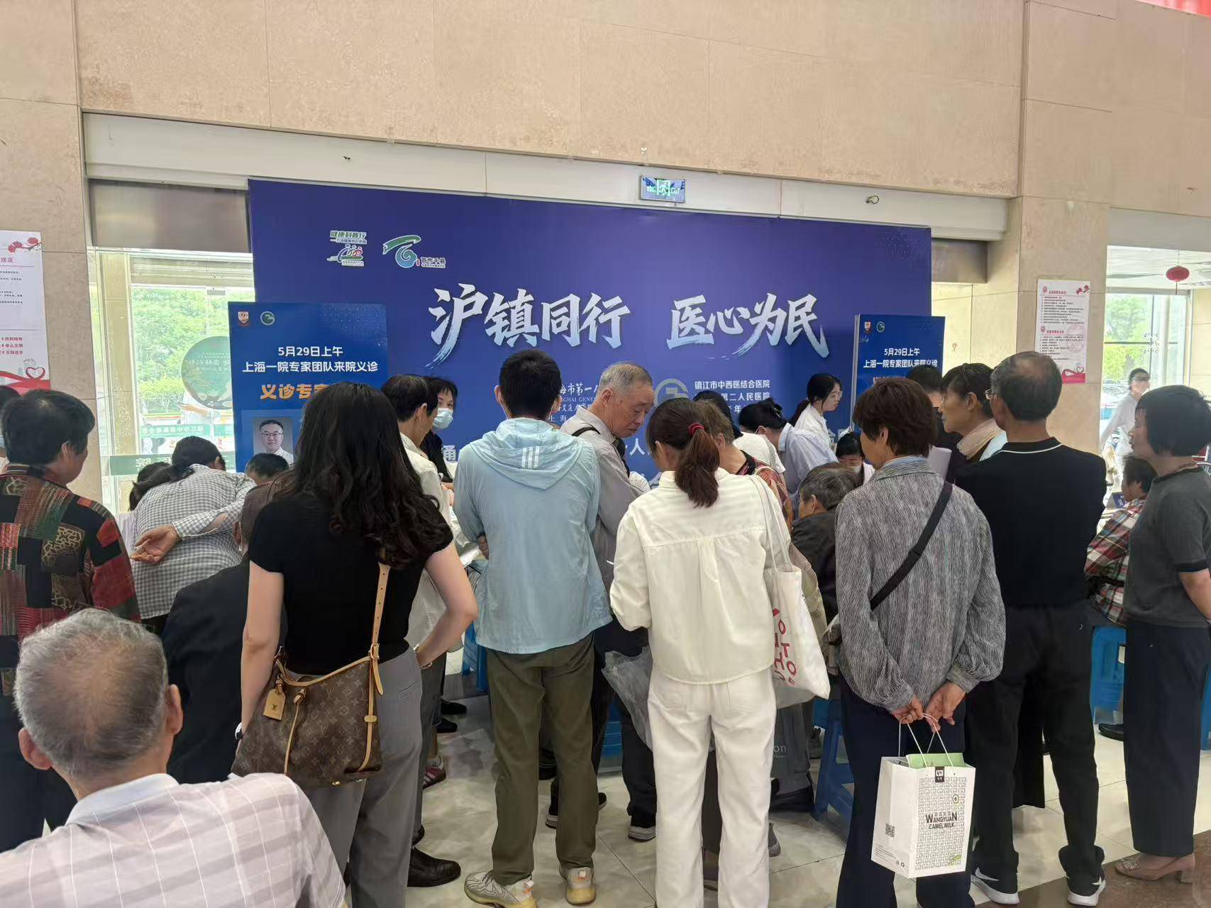 
                        4:3图片
