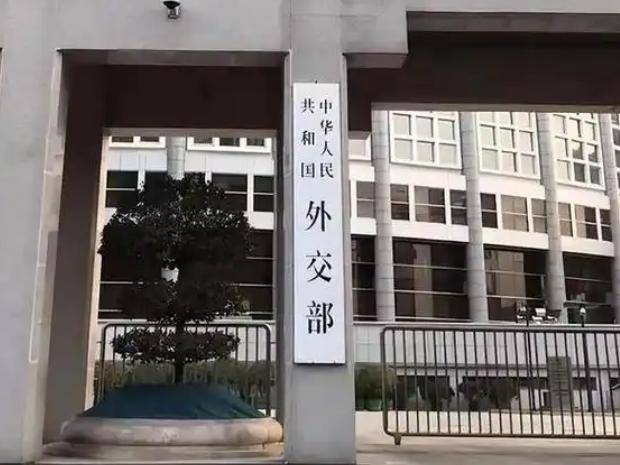 
                        4:3图片