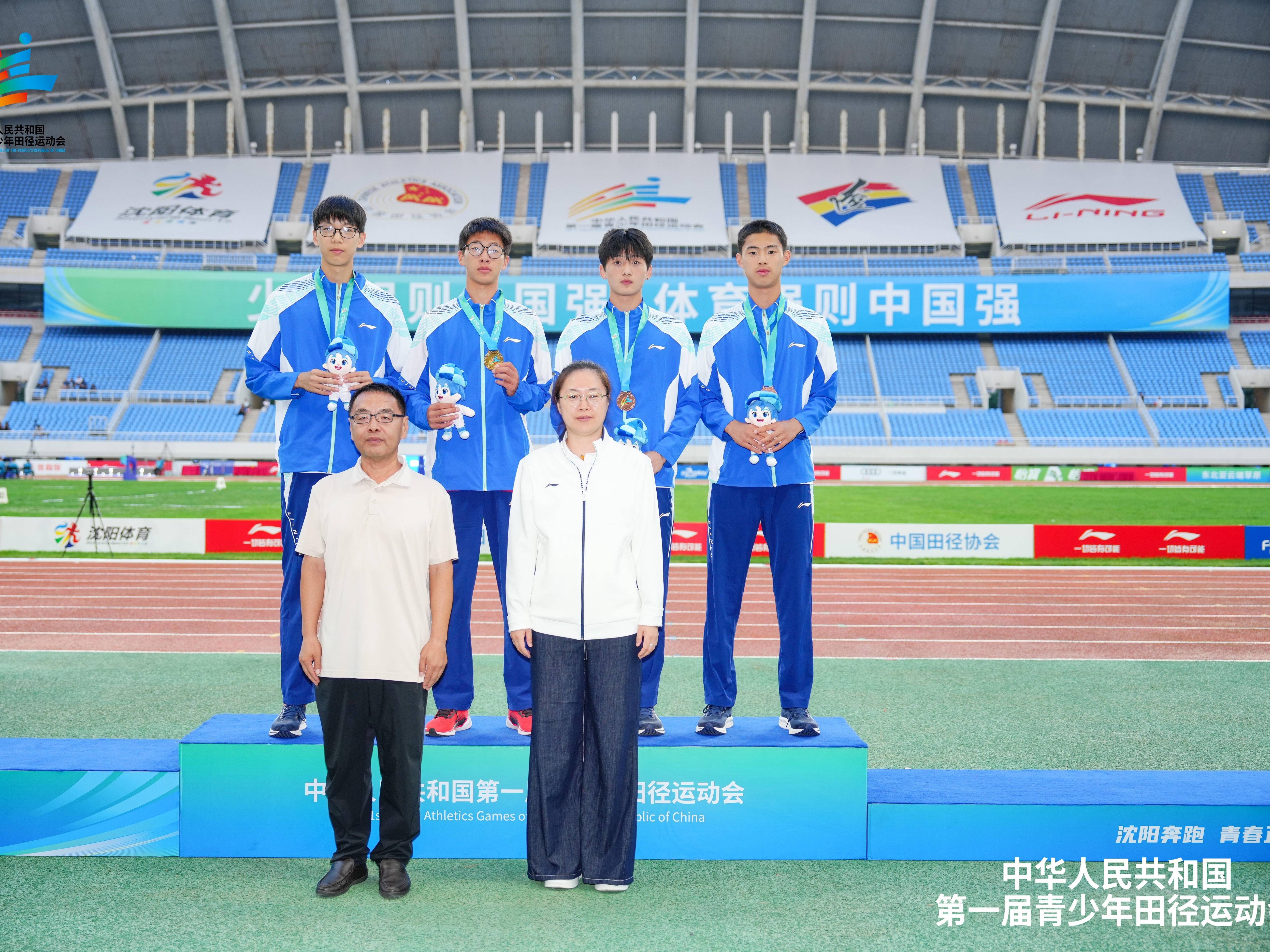 
                        4:3图片