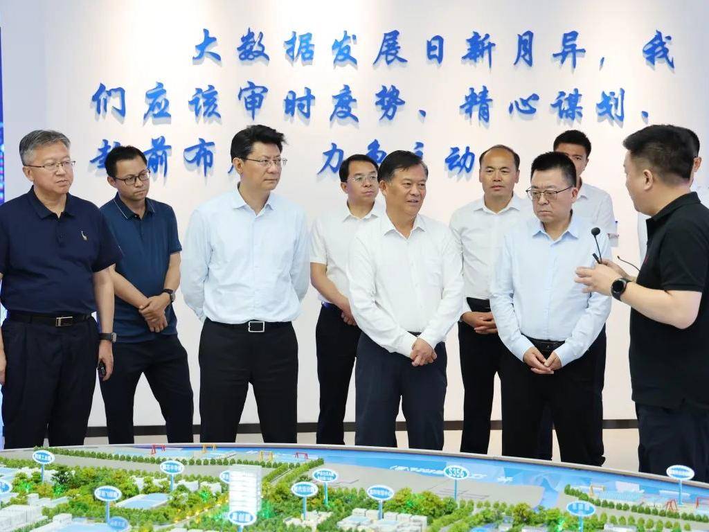 
                        4:3图片