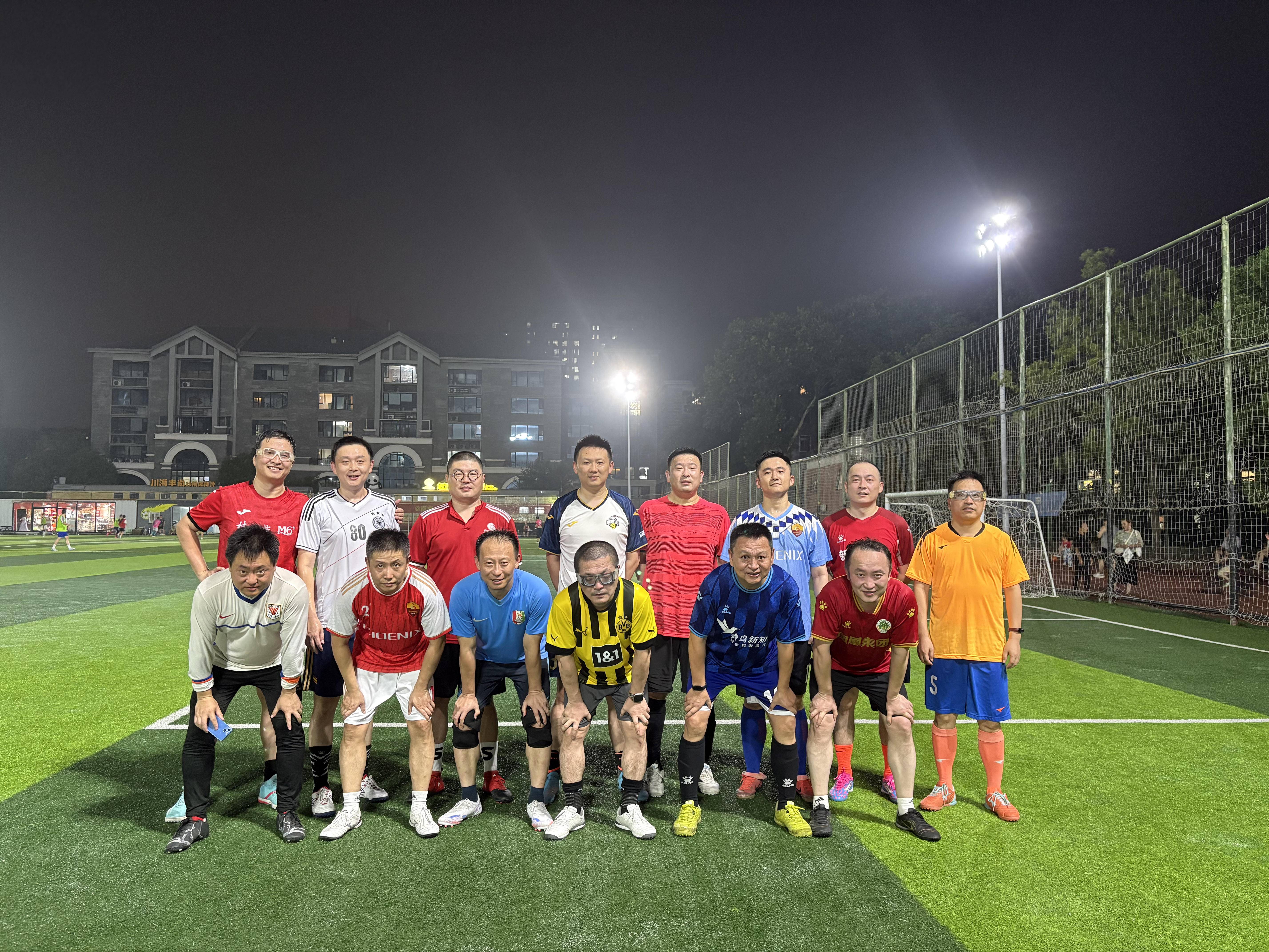 
                        4:3图片