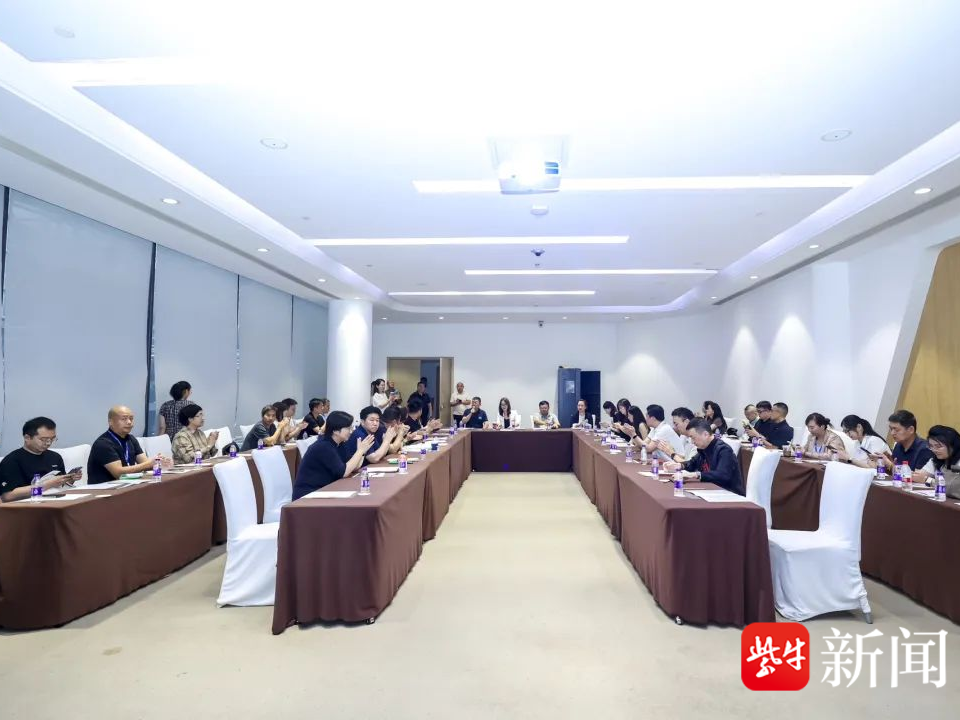 
                        4:3图片