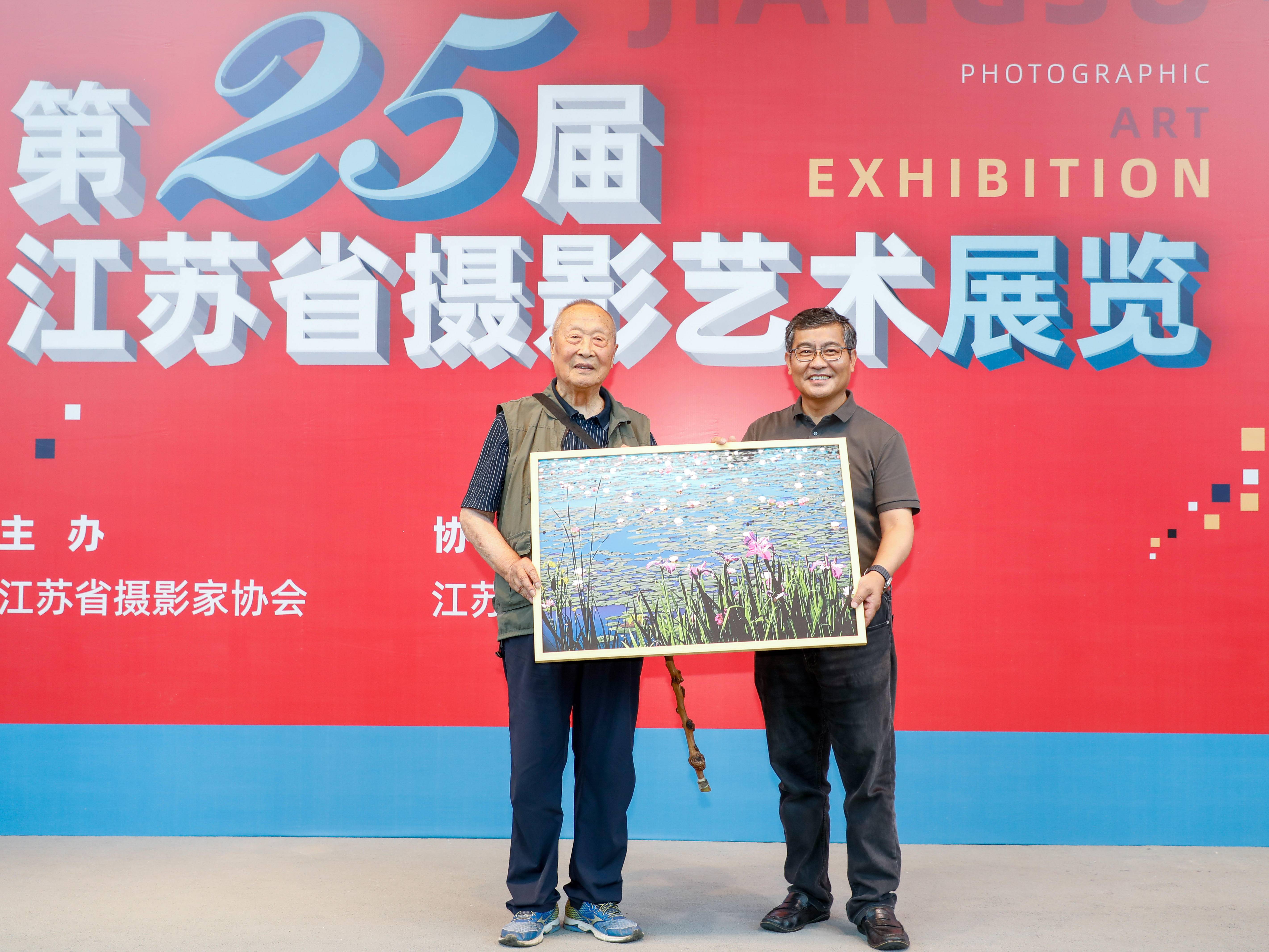 
                        4:3图片