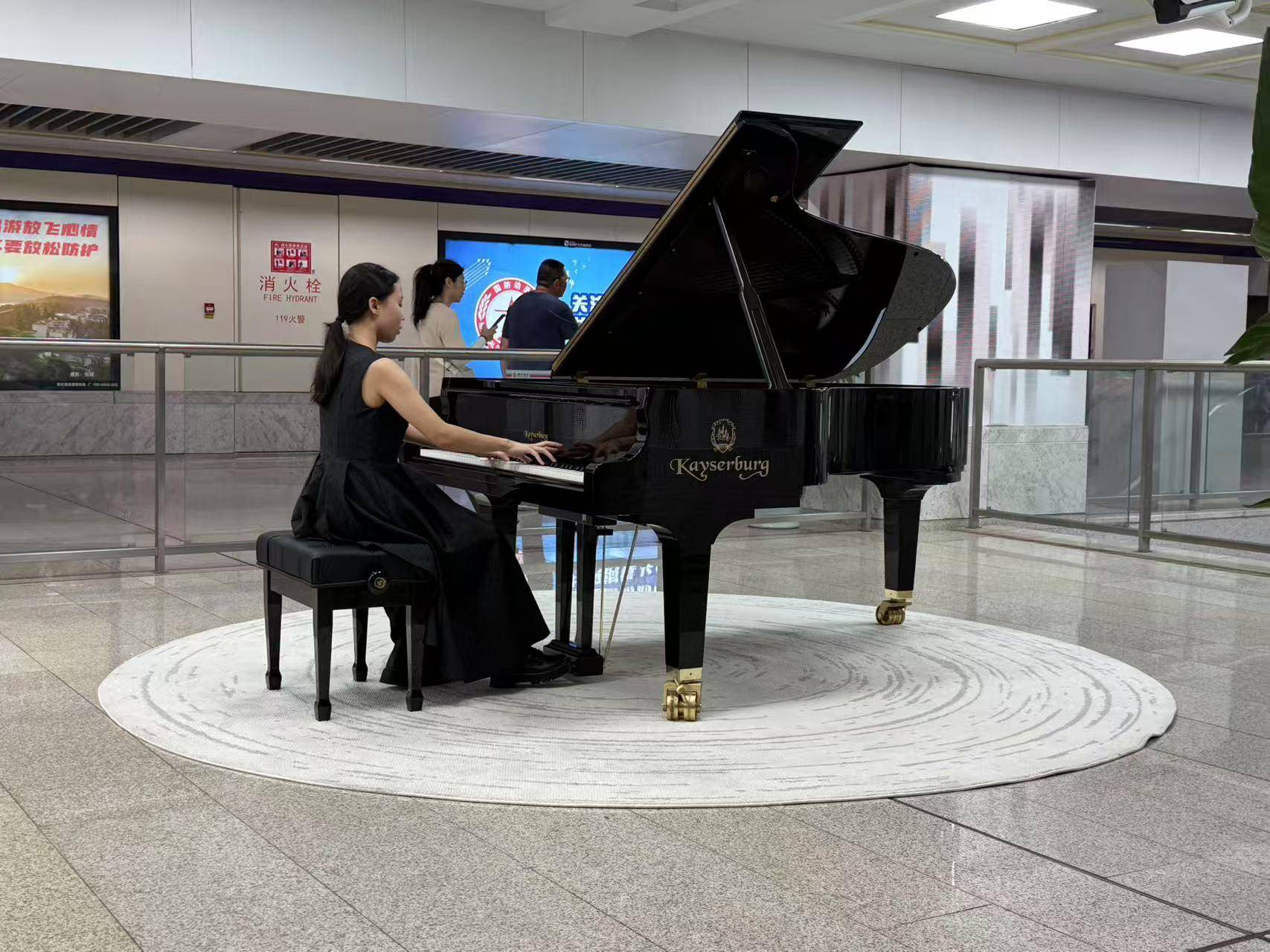 
                        4:3图片