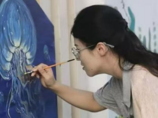 
                        4:3图片