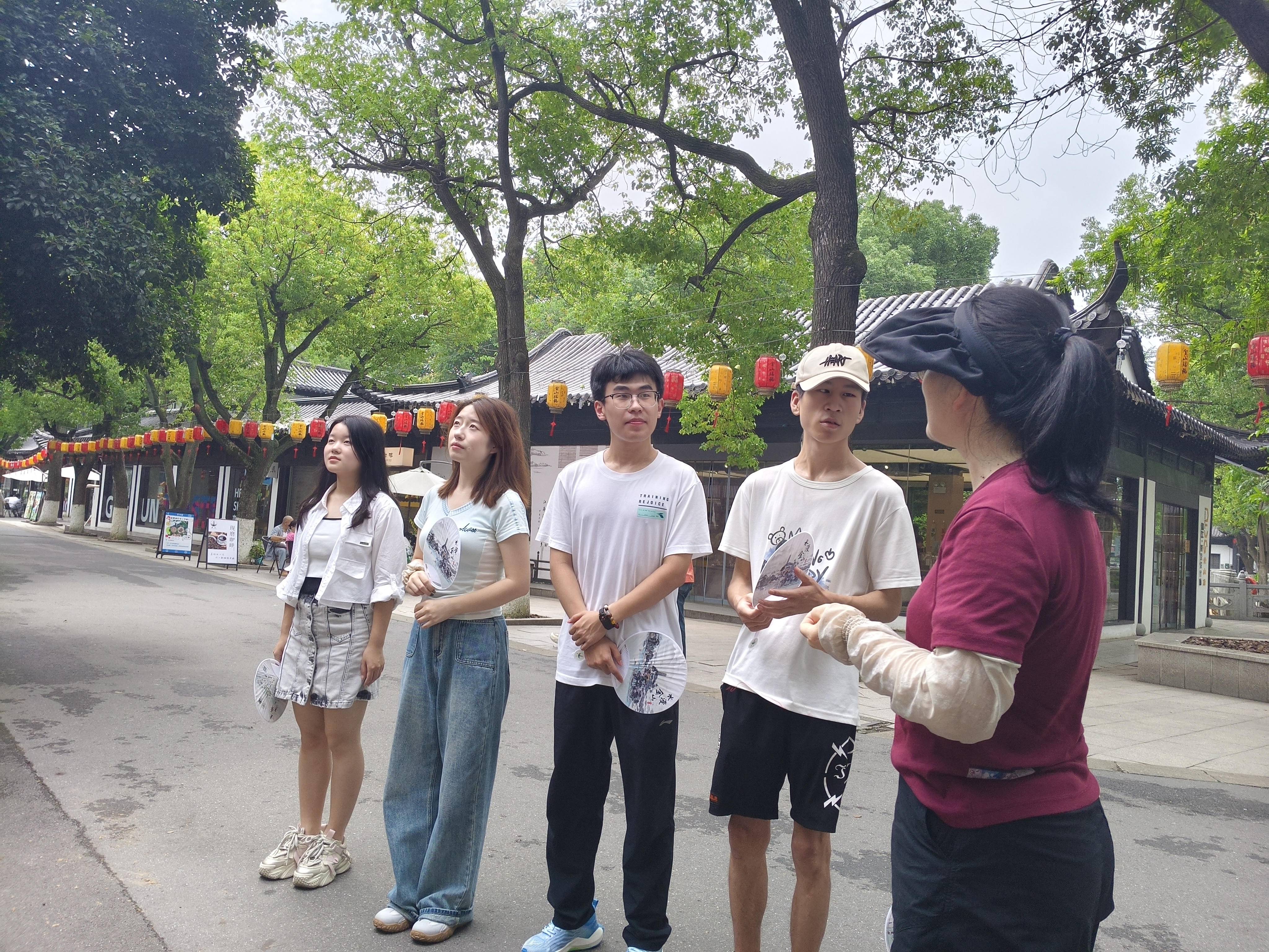 
                        4:3图片