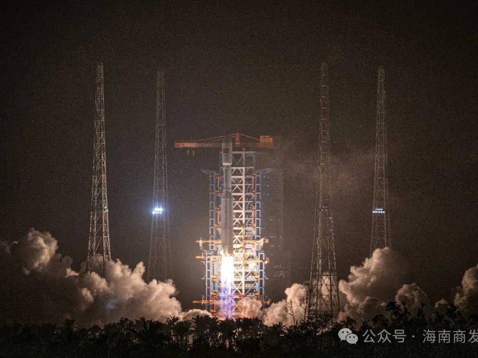 
                        4:3图片