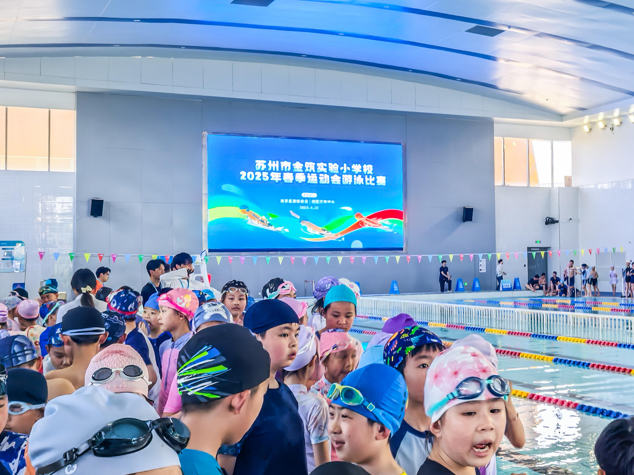 
                        4:3图片