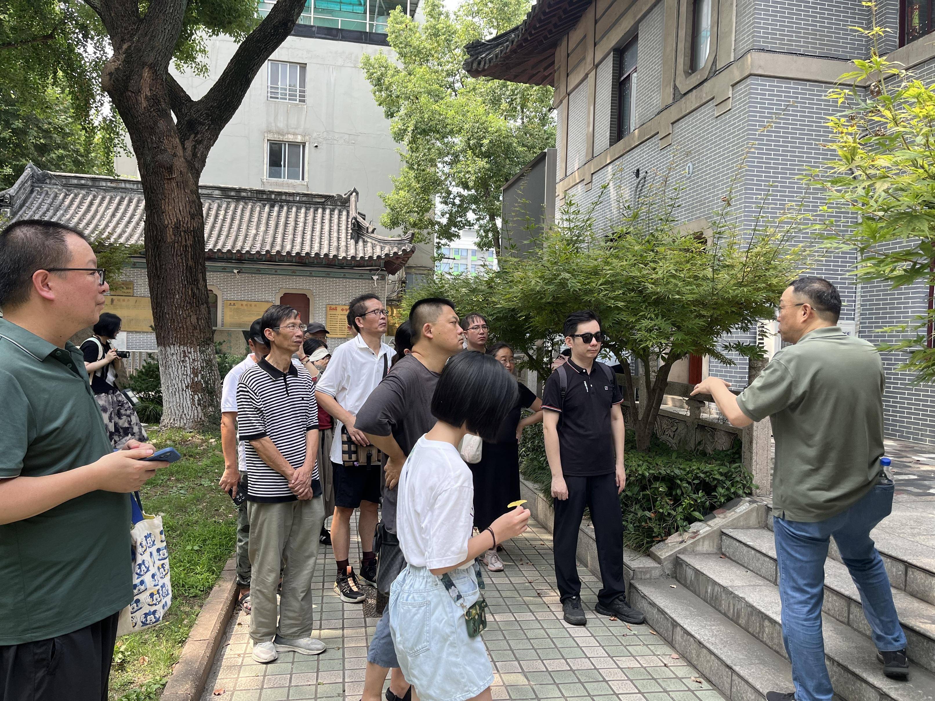 
                        4:3图片