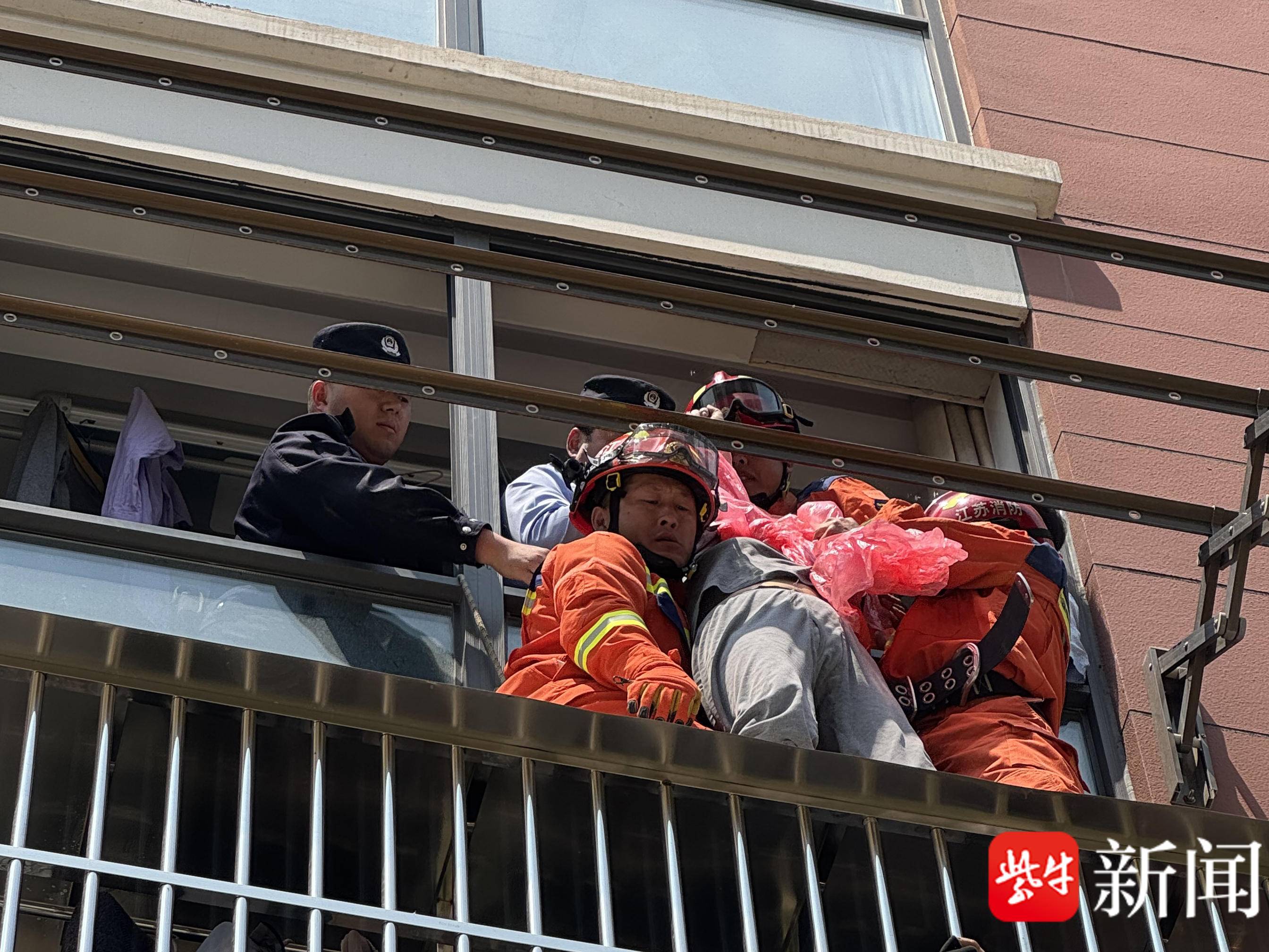 
                        4:3图片