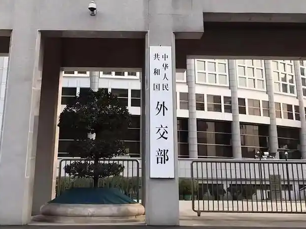 
                        4:3图片