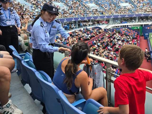 
                        4:3图片