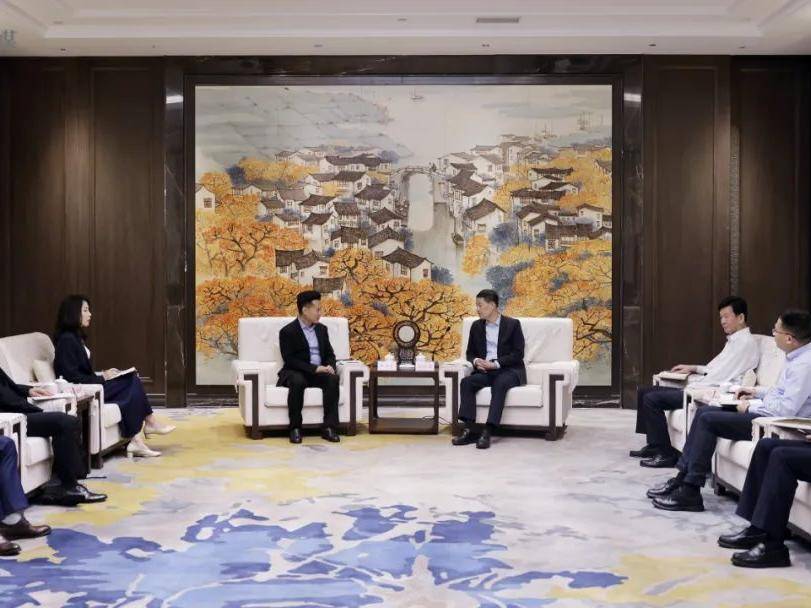 
                        4:3图片