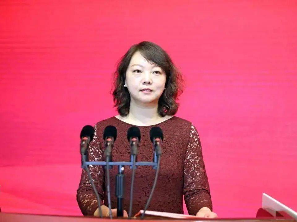 
                        4:3图片