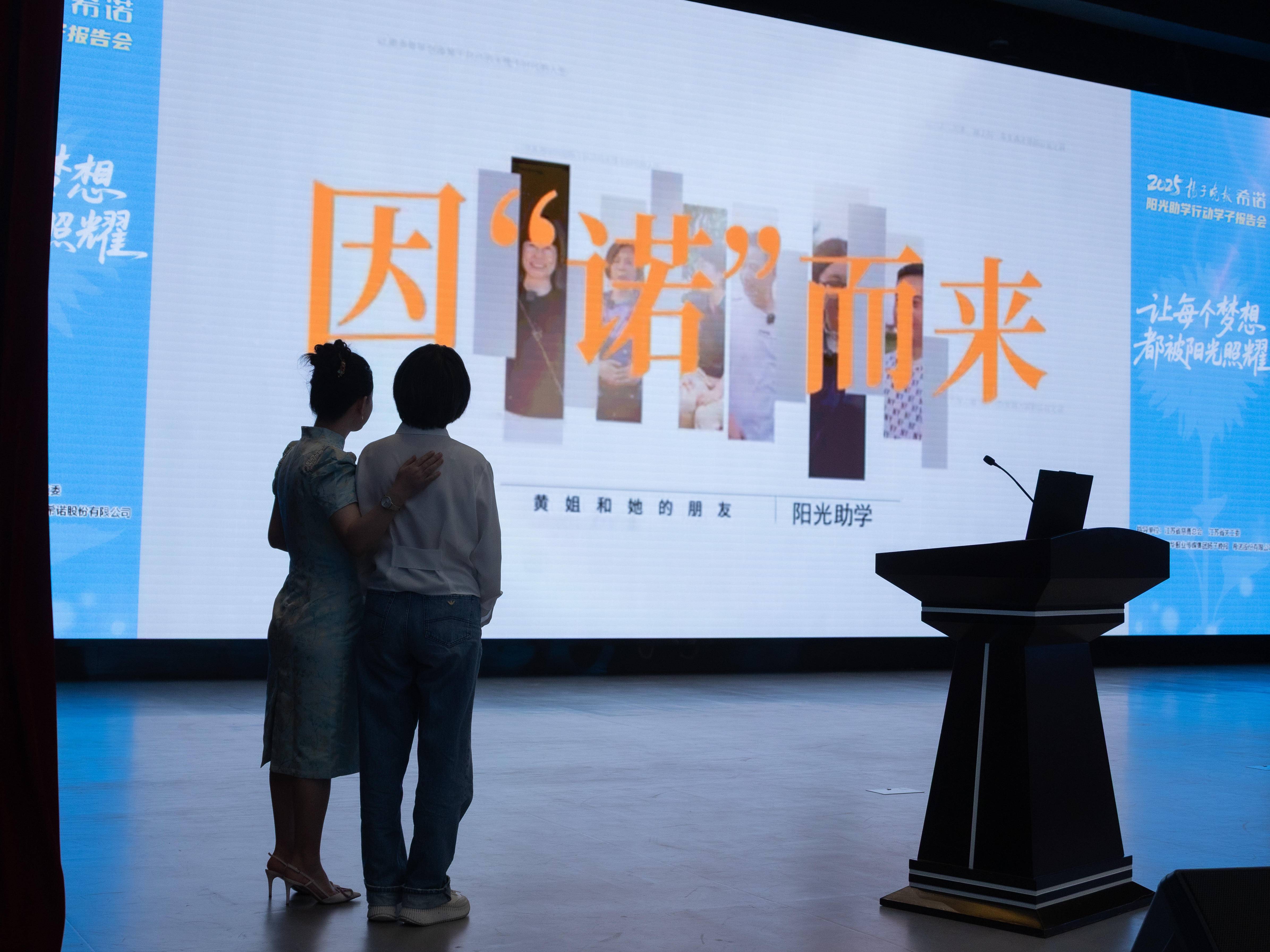 
                        4:3图片