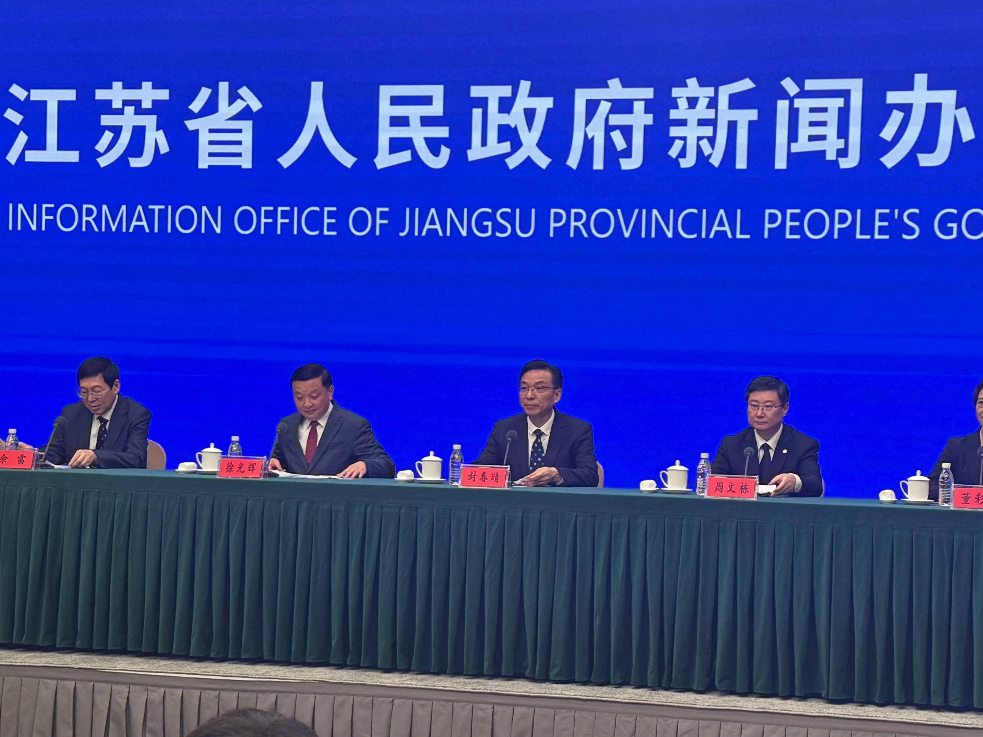 
                        4:3图片