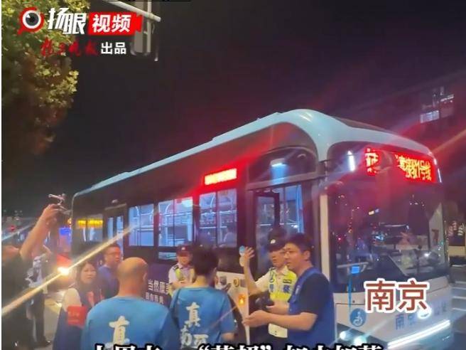 
                        4:3图片