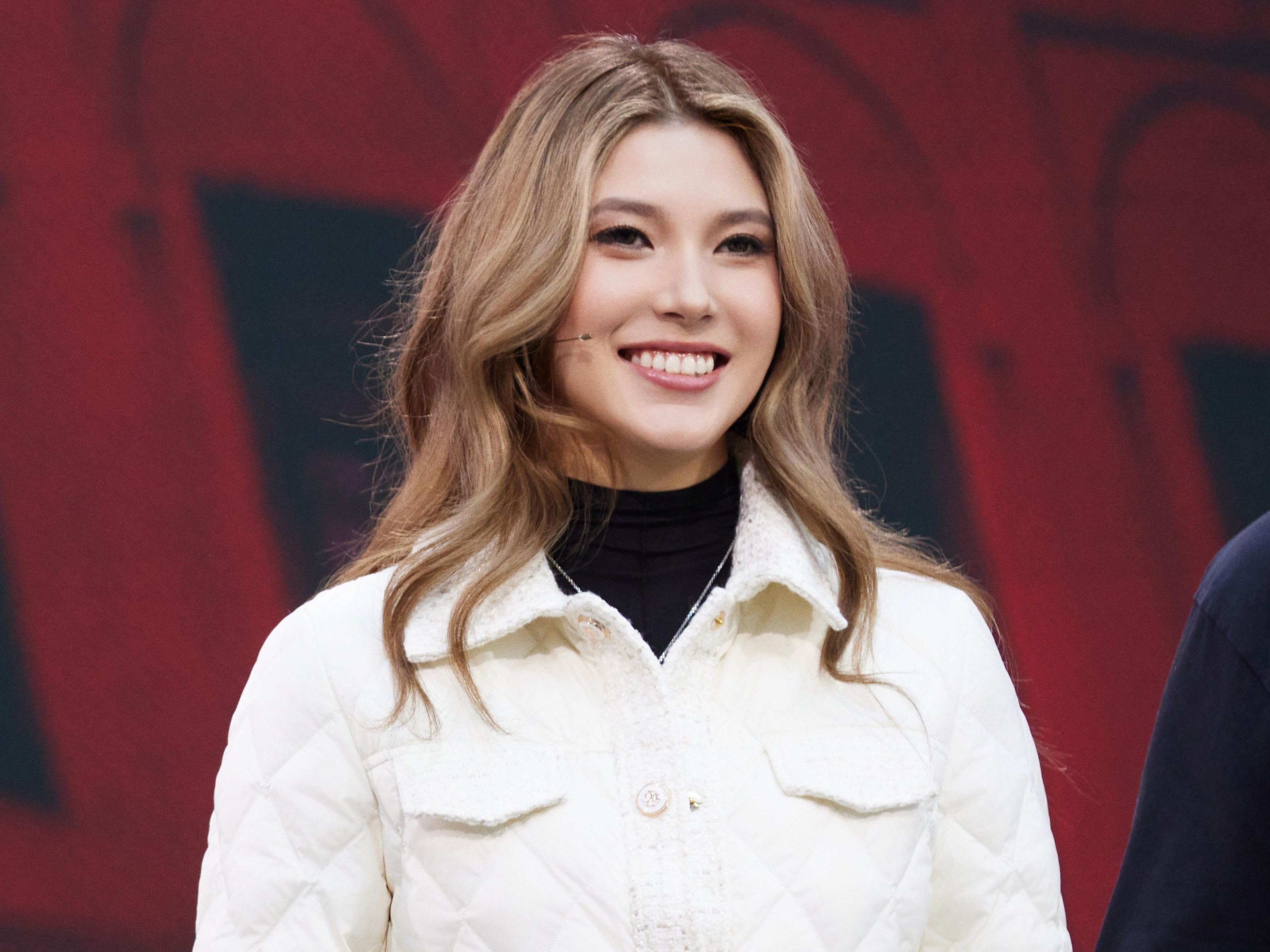 
                        4:3图片