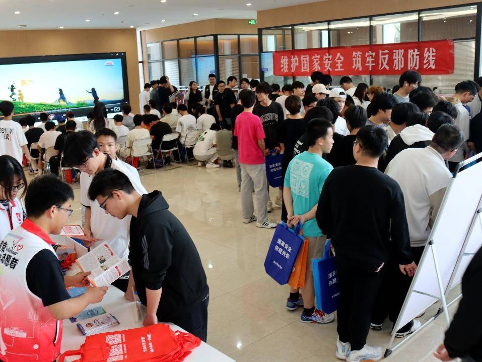 
                        4:3图片