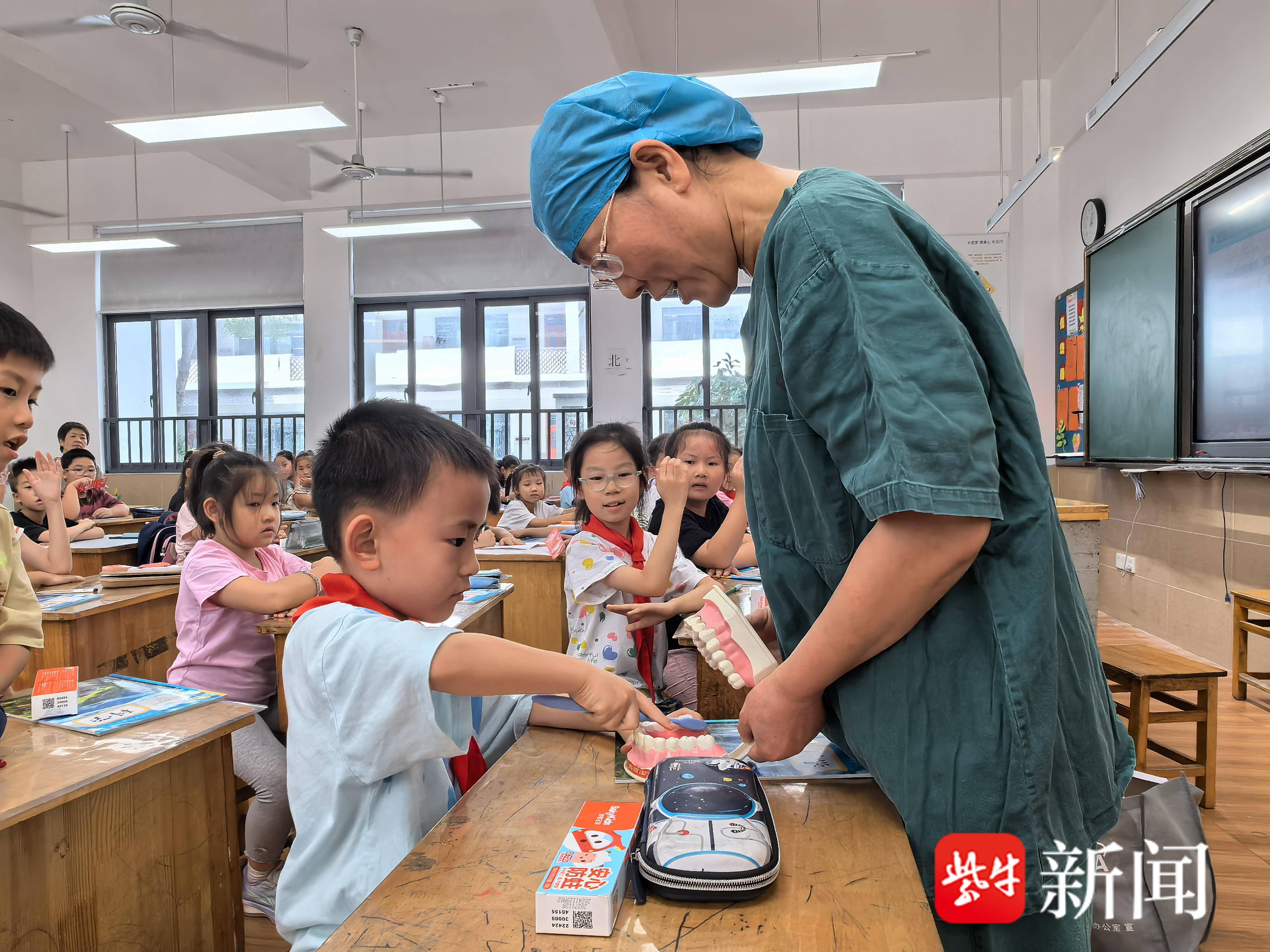 
                        4:3图片