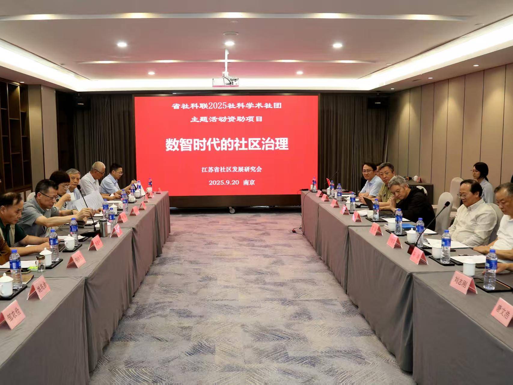 
                        4:3图片