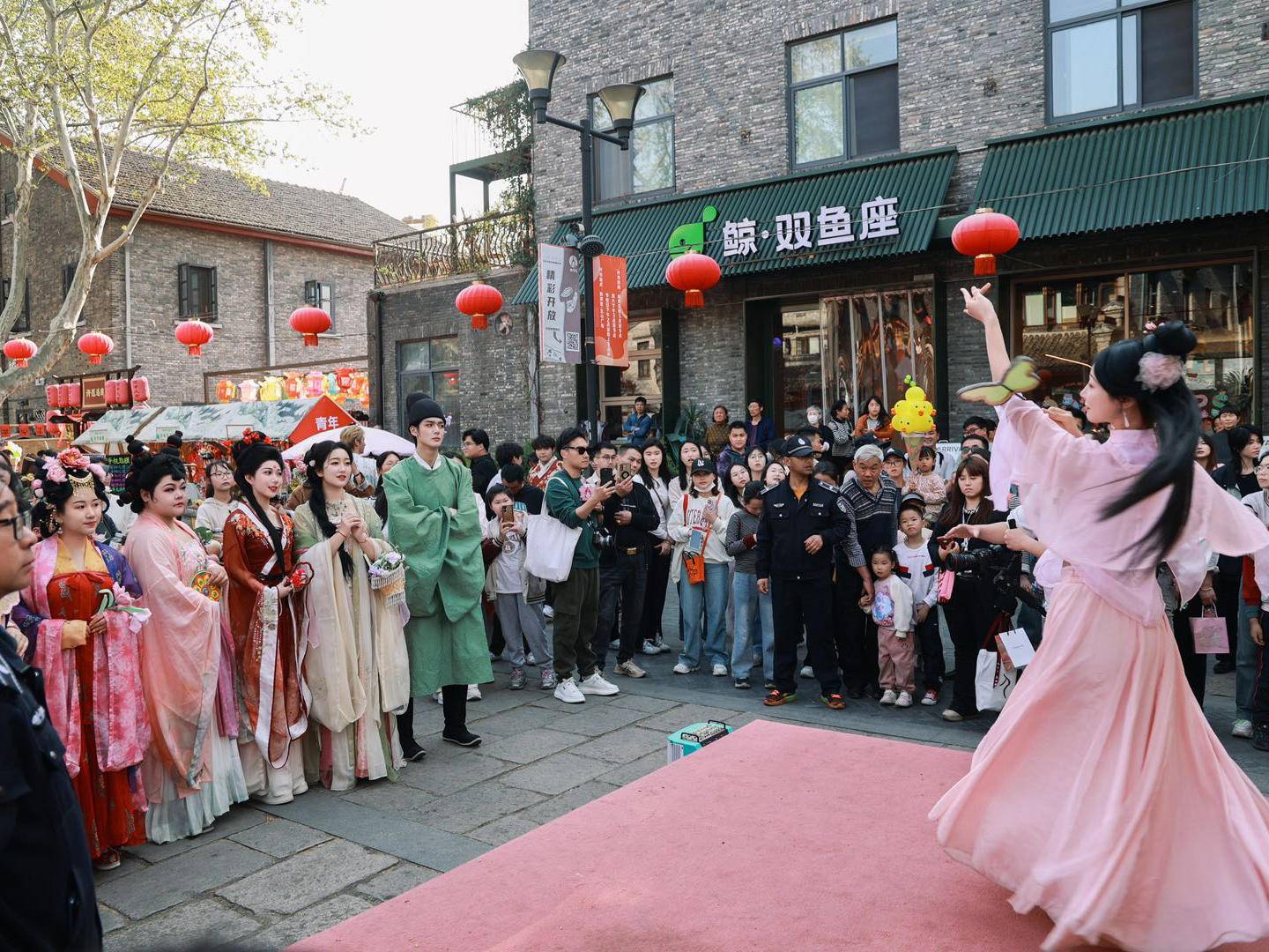 
                        4:3图片