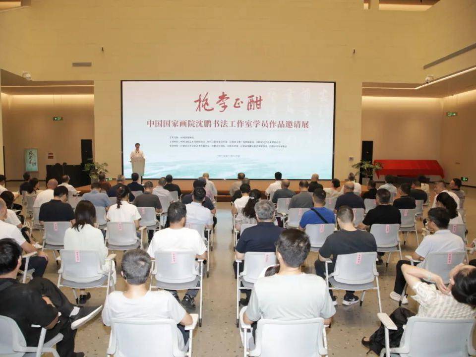 
                        4:3图片