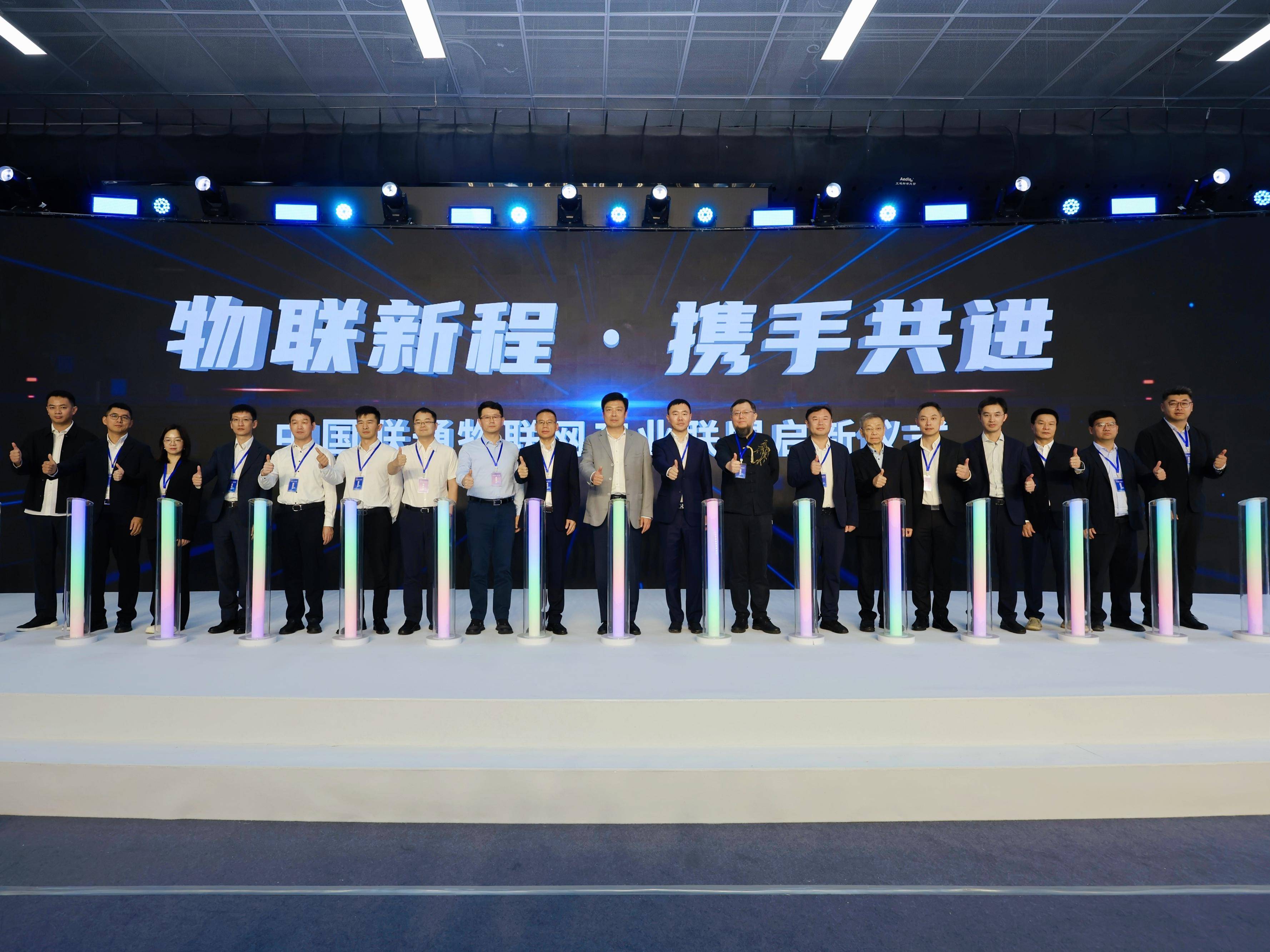 
                        4:3图片