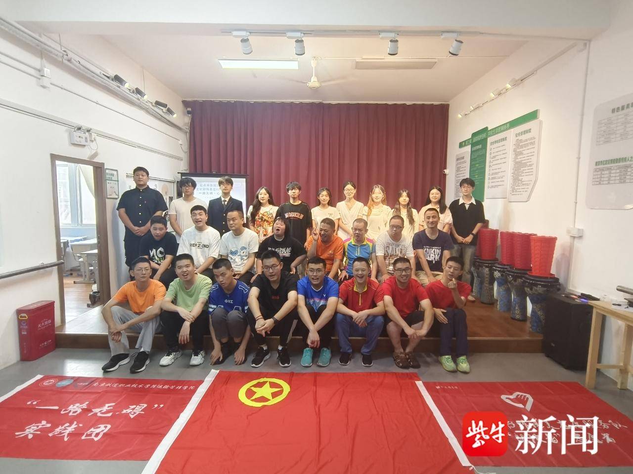 
                        4:3图片