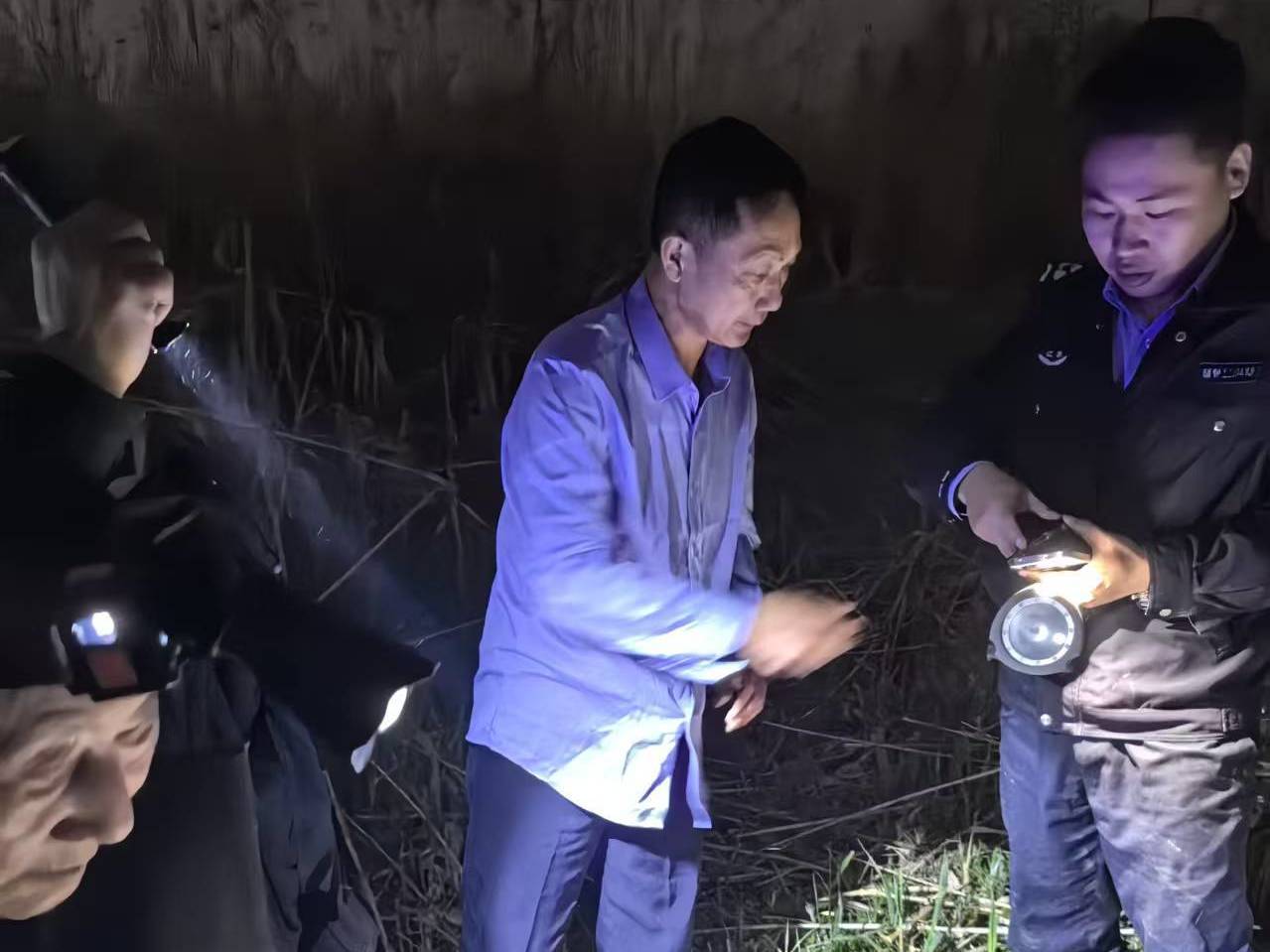 
                        4:3图片