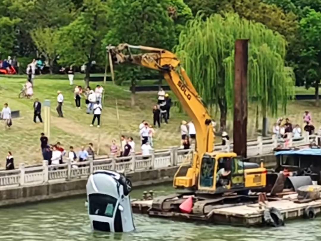 
                        4:3图片