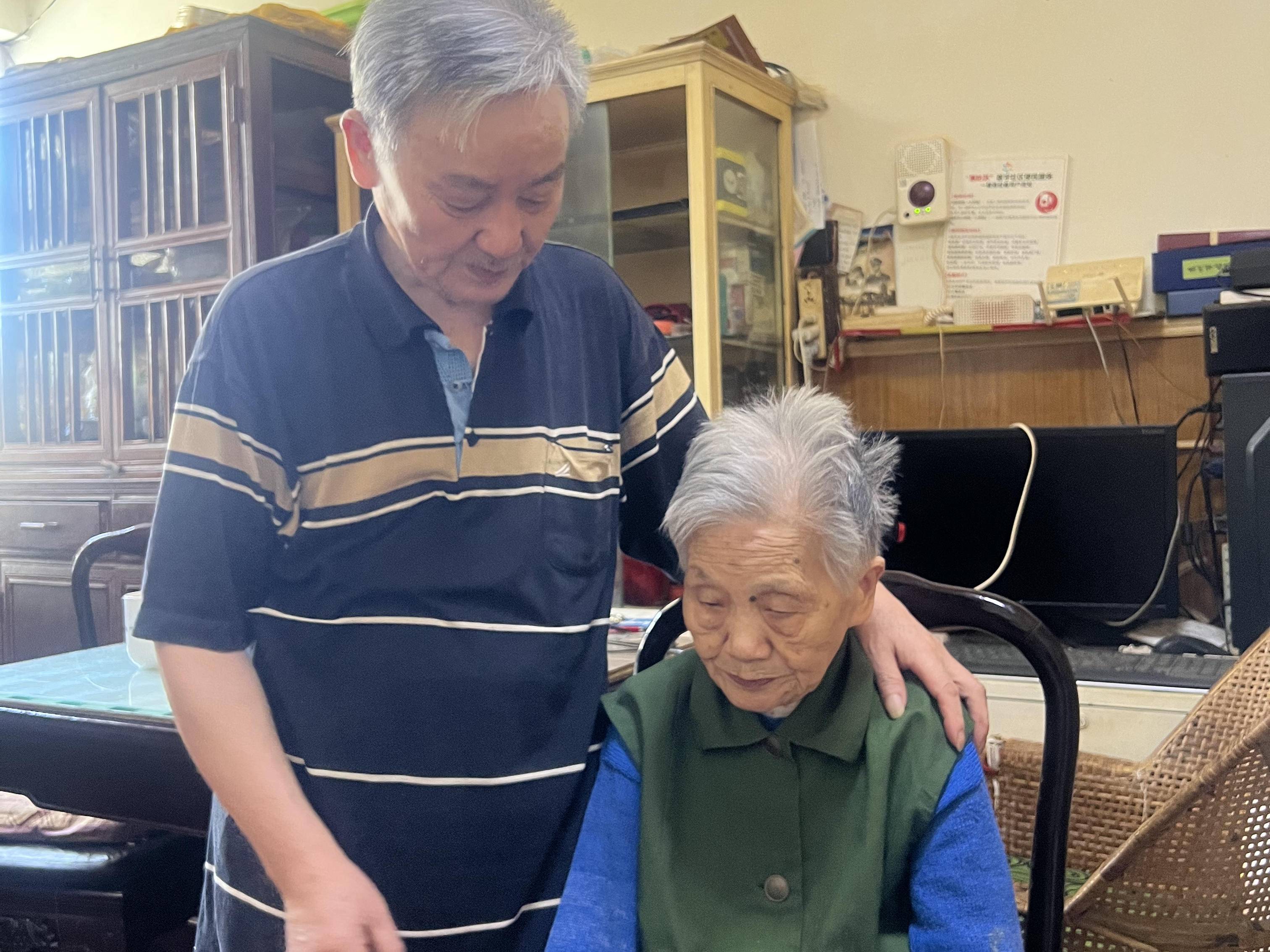 
                        4:3图片