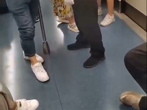 
                        4:3图片