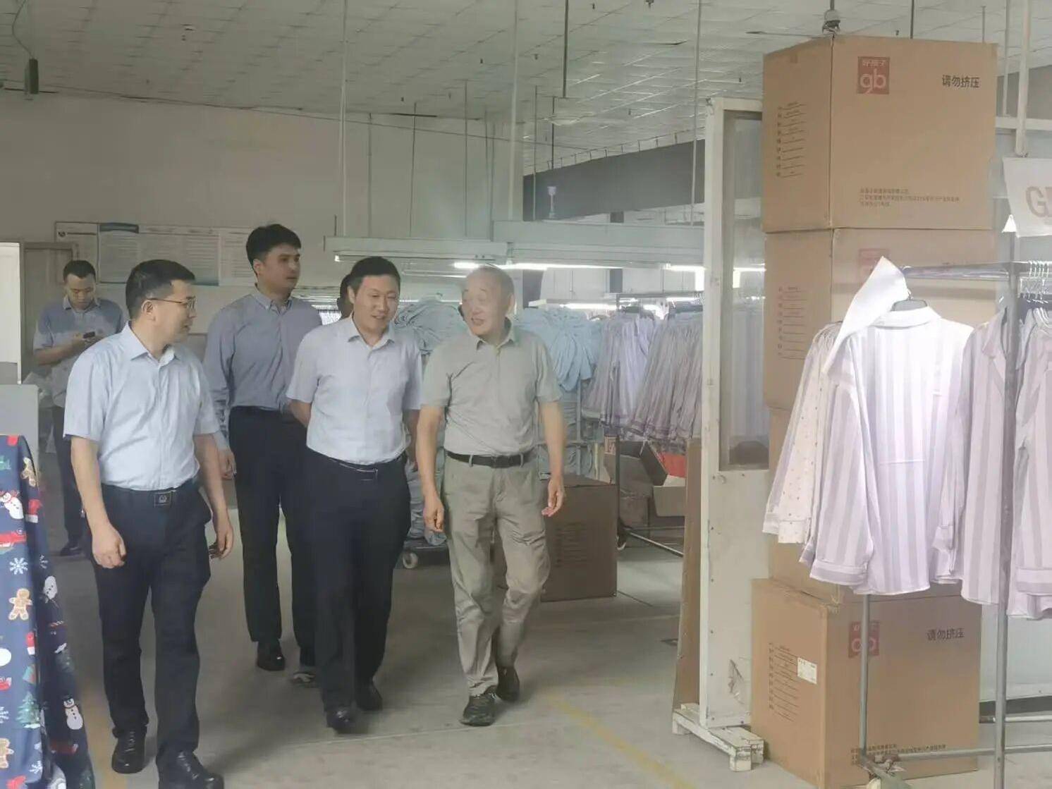 
                        4:3图片