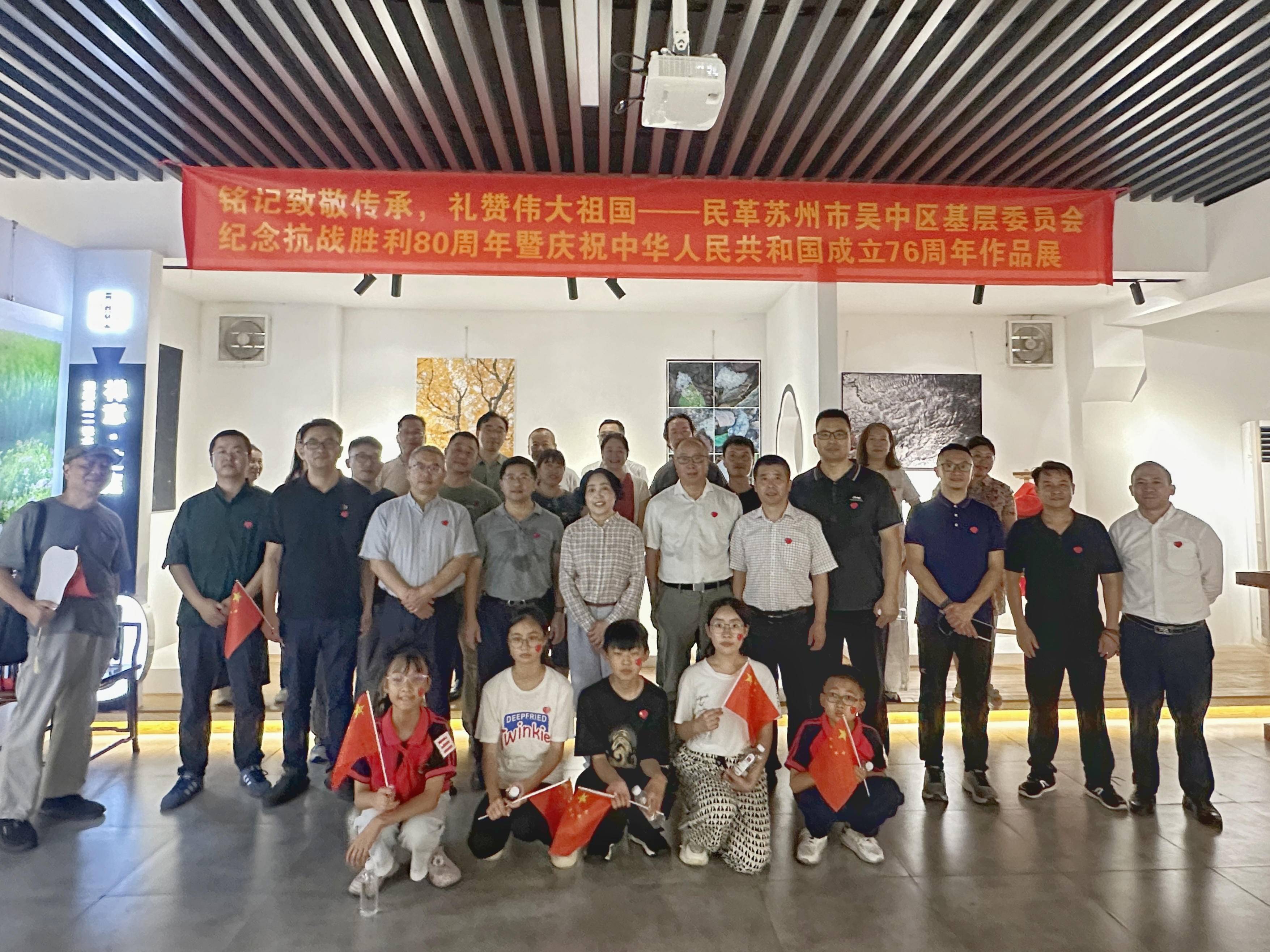 
                        4:3图片