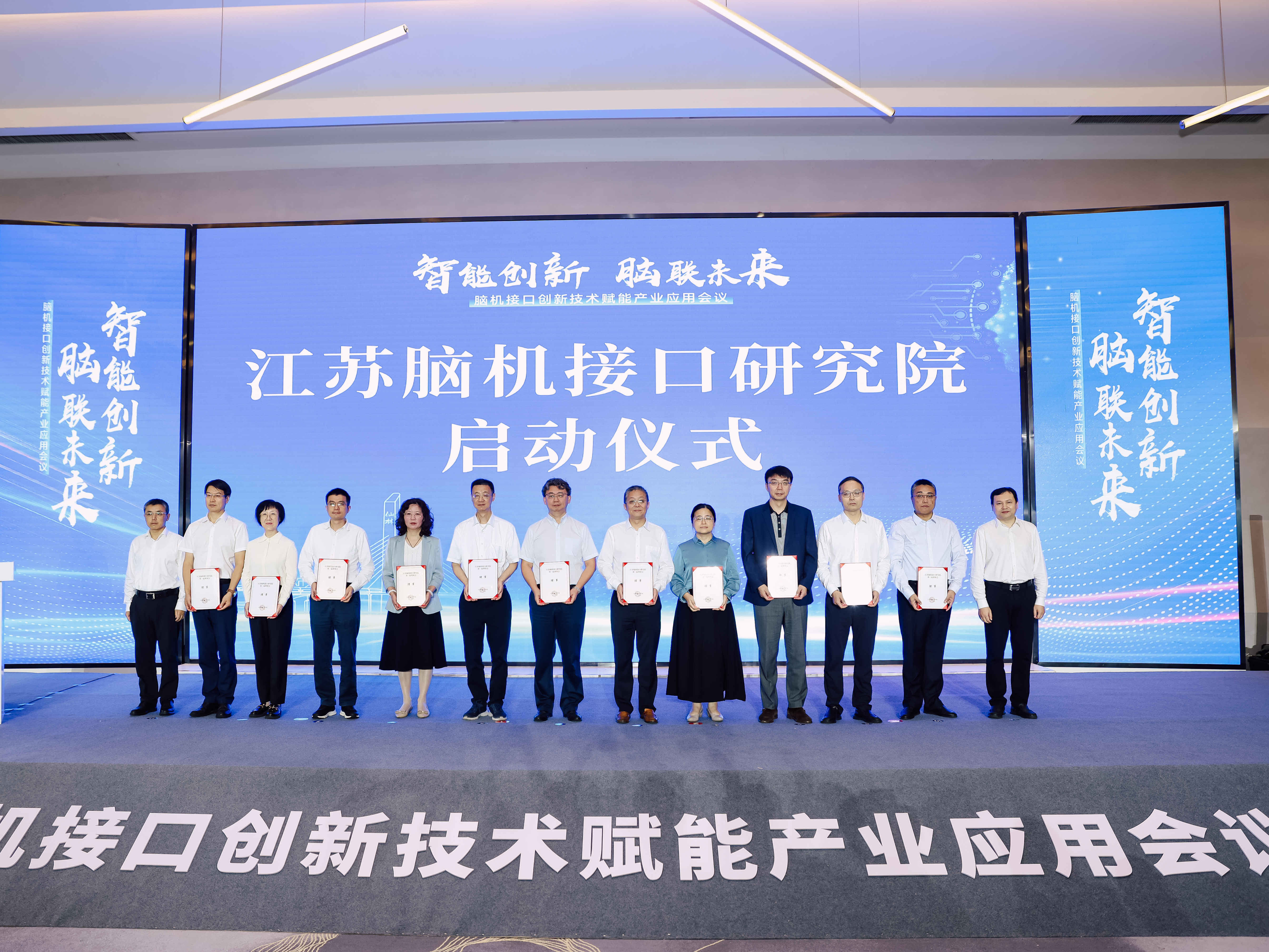 
                        4:3图片