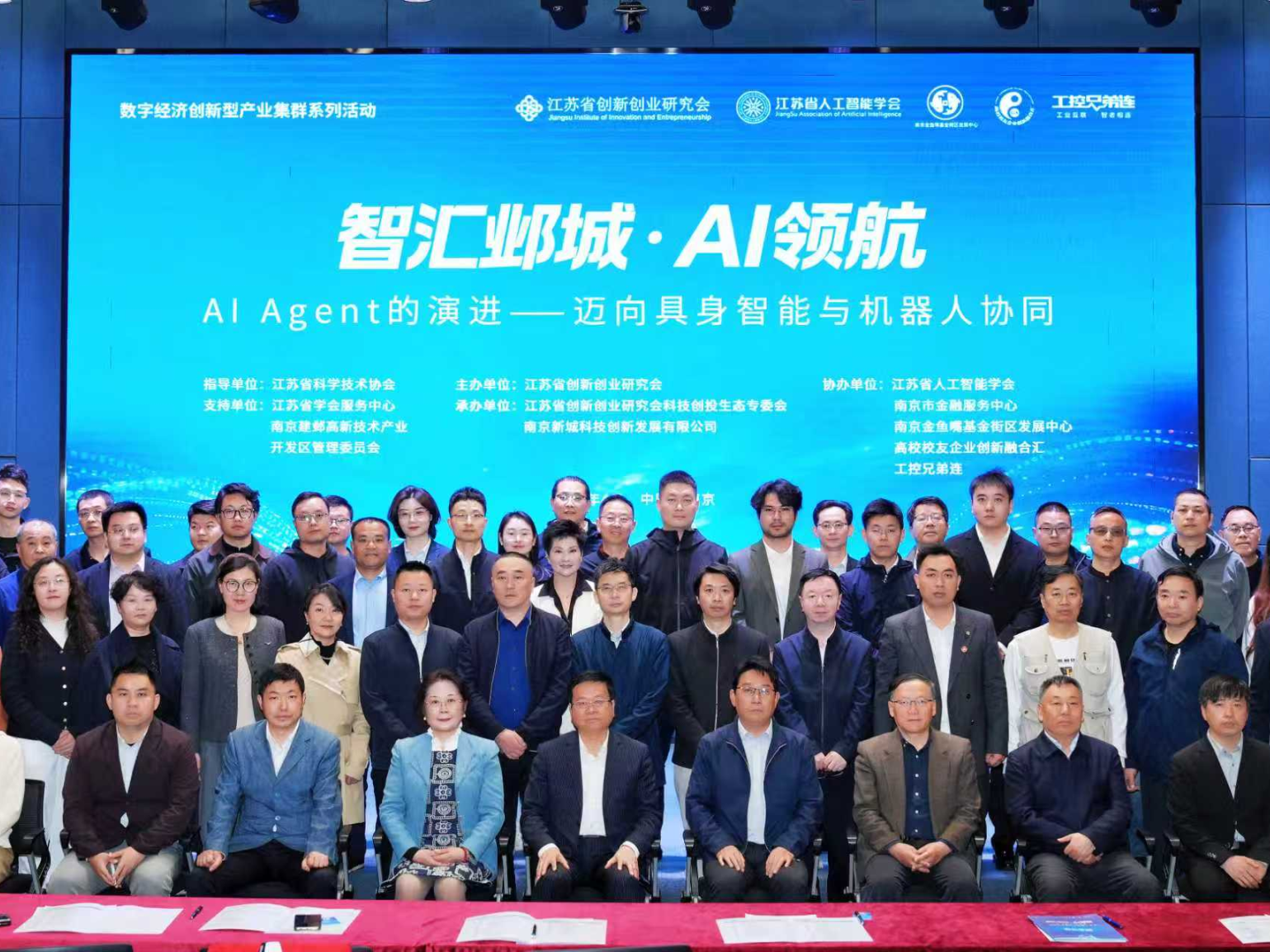
                        4:3图片