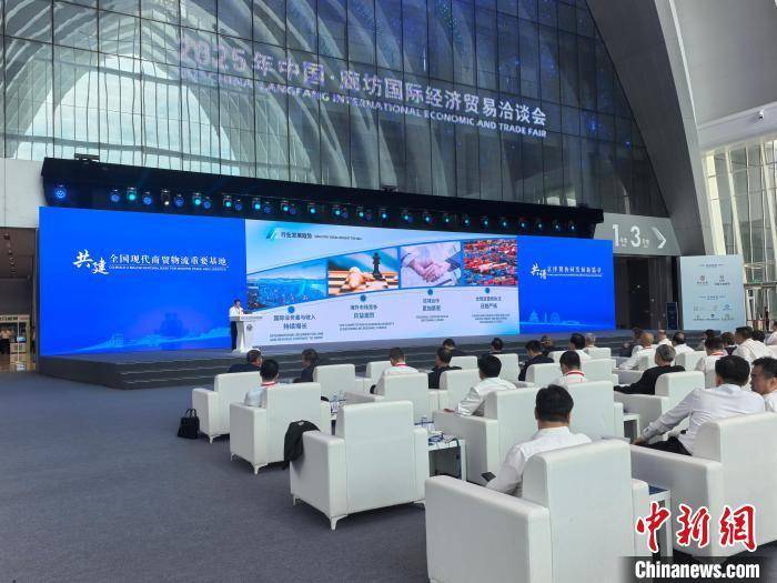 
                        4:3图片