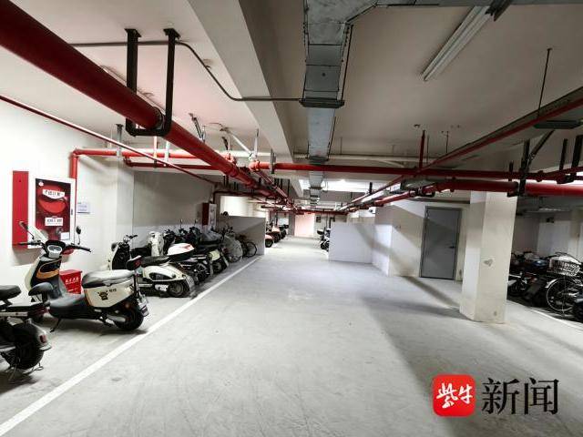 
                        4:3图片