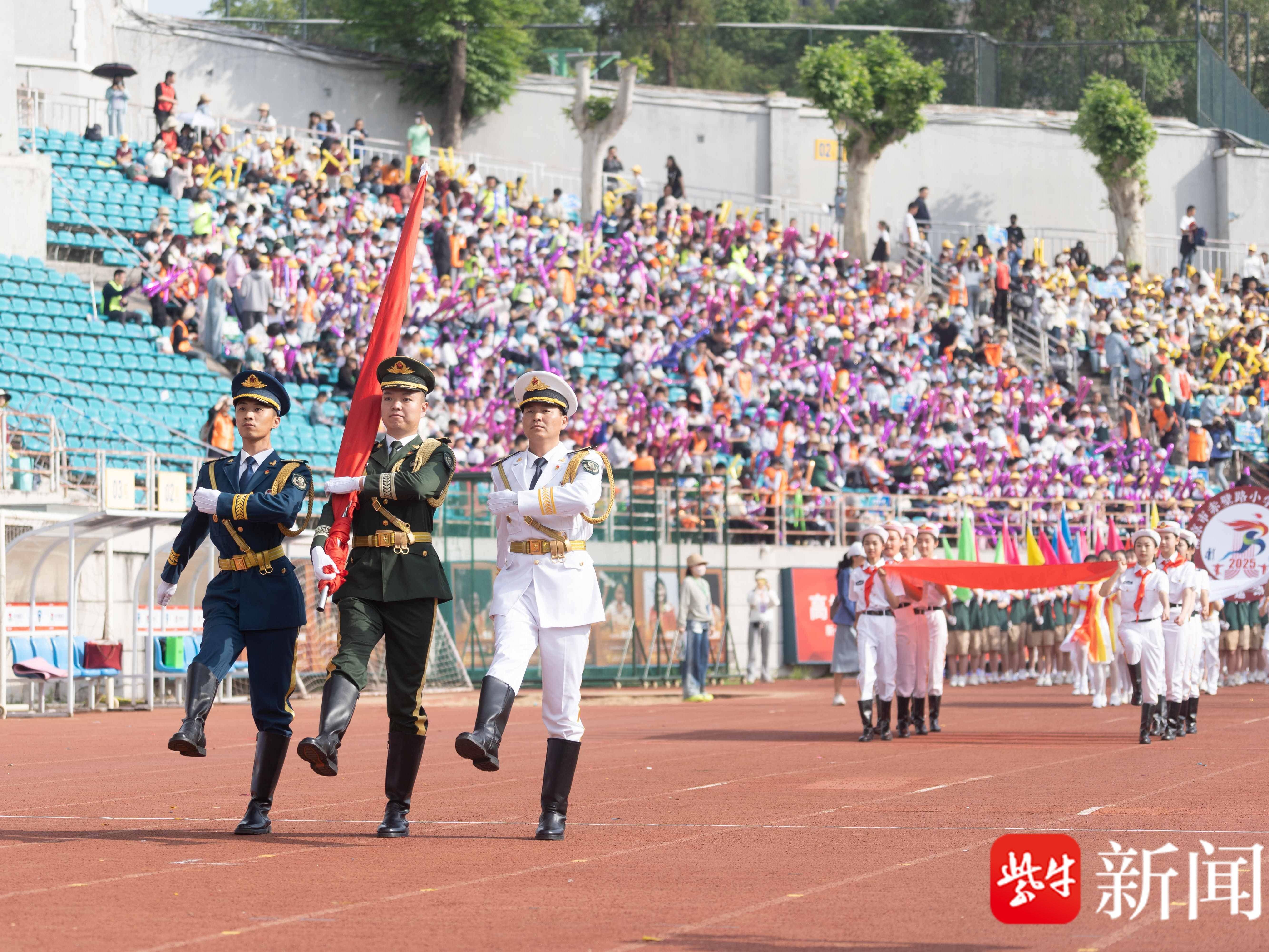 
                        4:3图片